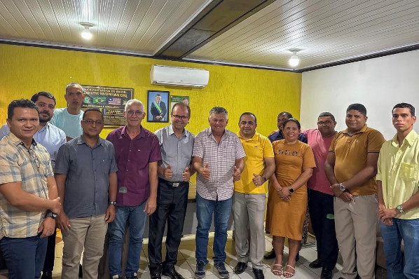 Vereadores se reúnem com pastores e prefeito para definir programação do Dia do Evangélico