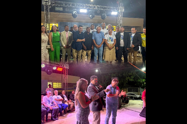 Dia do Evangélico reúne comunidade com fé, louvor e celebração