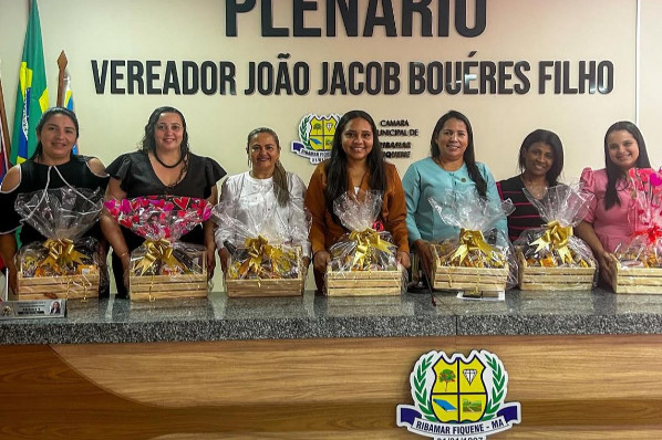 DIA DAS MÃES: Câmara de Ribamar Fiquene homenageia vereadoras e servidoras
